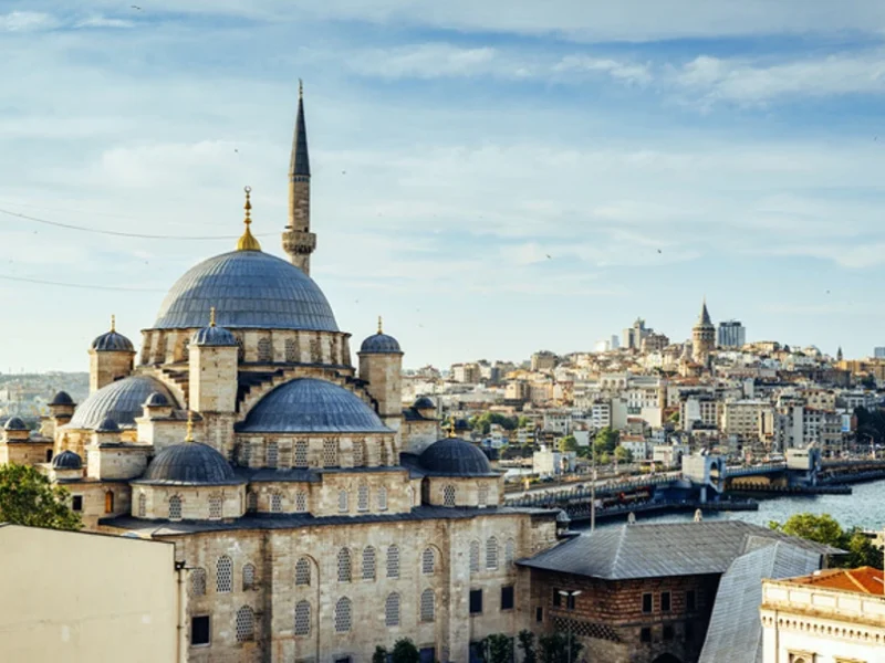 is-it-safe-to-travel-to-turkey-right-now-cover